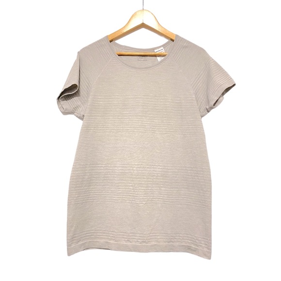 Patagonia Tops - Patagonia Light Gray Stretchy Lightweight Tee L